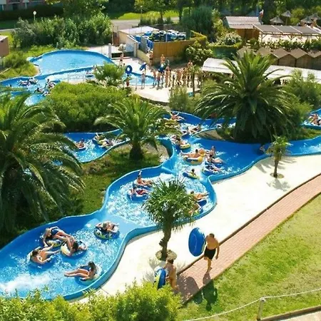 빌라 Emeraude Dans 아그